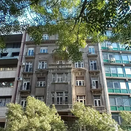 Authentic Centre #2, Four Bedrooms, One Full Bathroom, One Toilet Белград