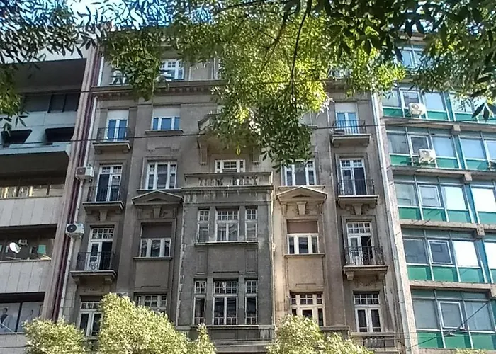 Authentic Centre #2, Four Bedrooms, One Full Bathroom, One Toilet ベオグラード